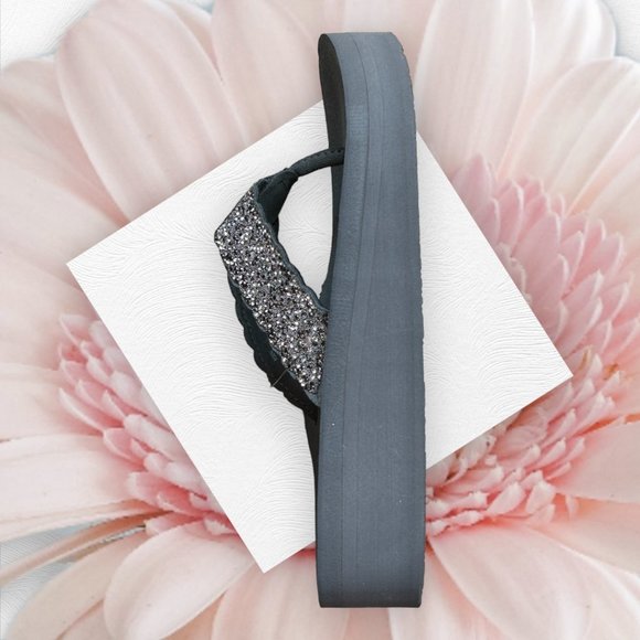 NIB Gray Yellow Box Boem Mellow Mat Sandals - Picture 4 of 4